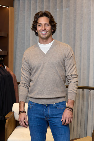 MITCHELL OGILVIE Oatmeal Cashmere V-Neck Knit