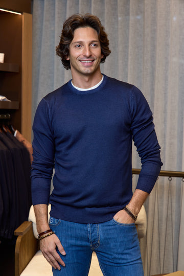 MITCHELL OGILVIE Navy Virgin Wool Knit