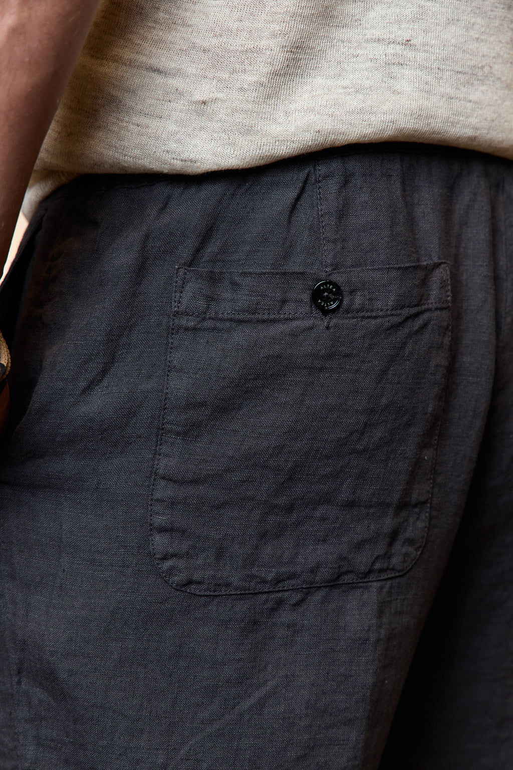 ALTEA | Linen Shorts | Charcoal