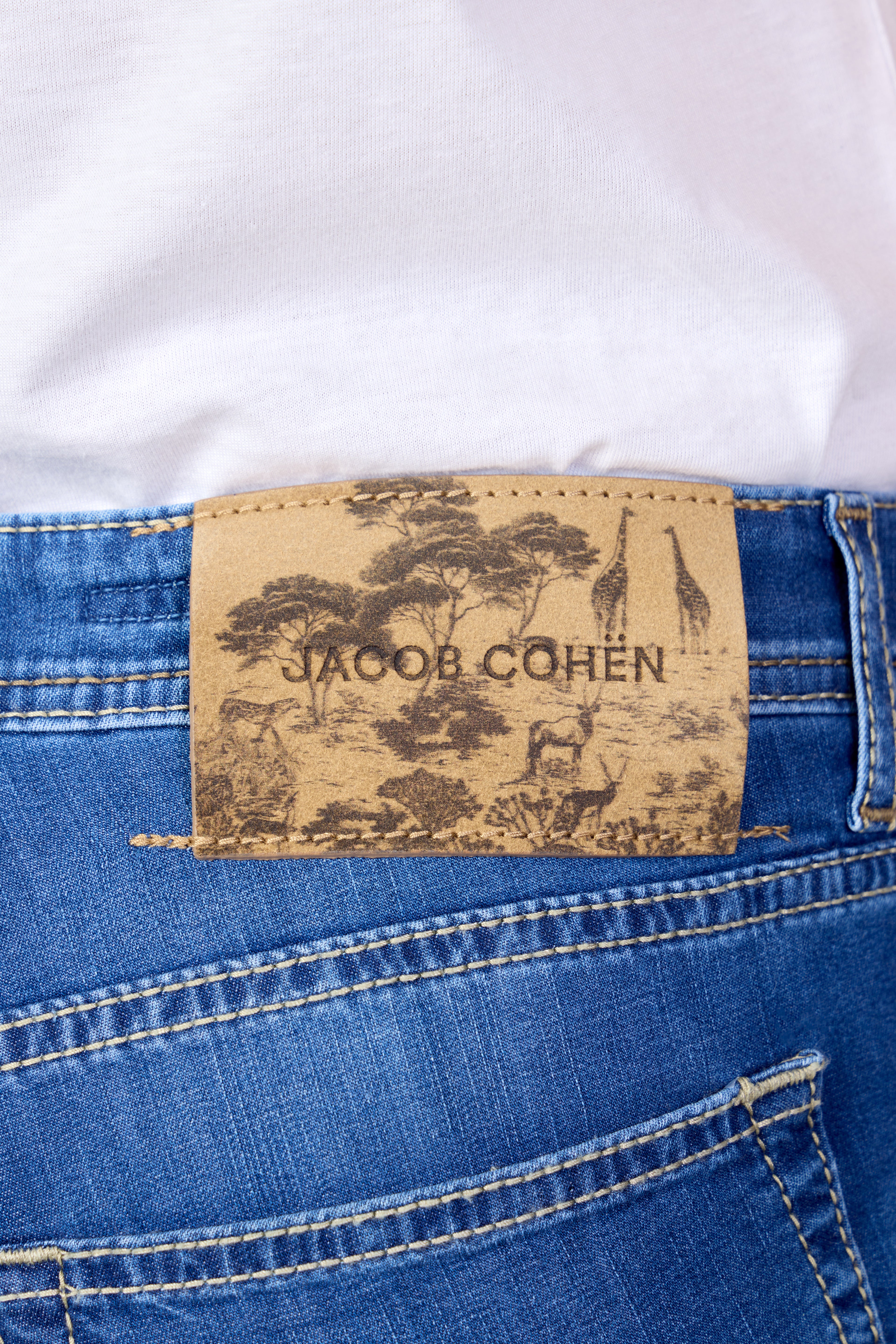 JACOB COHEN | Bard Jeans With Safari Patch | Denim