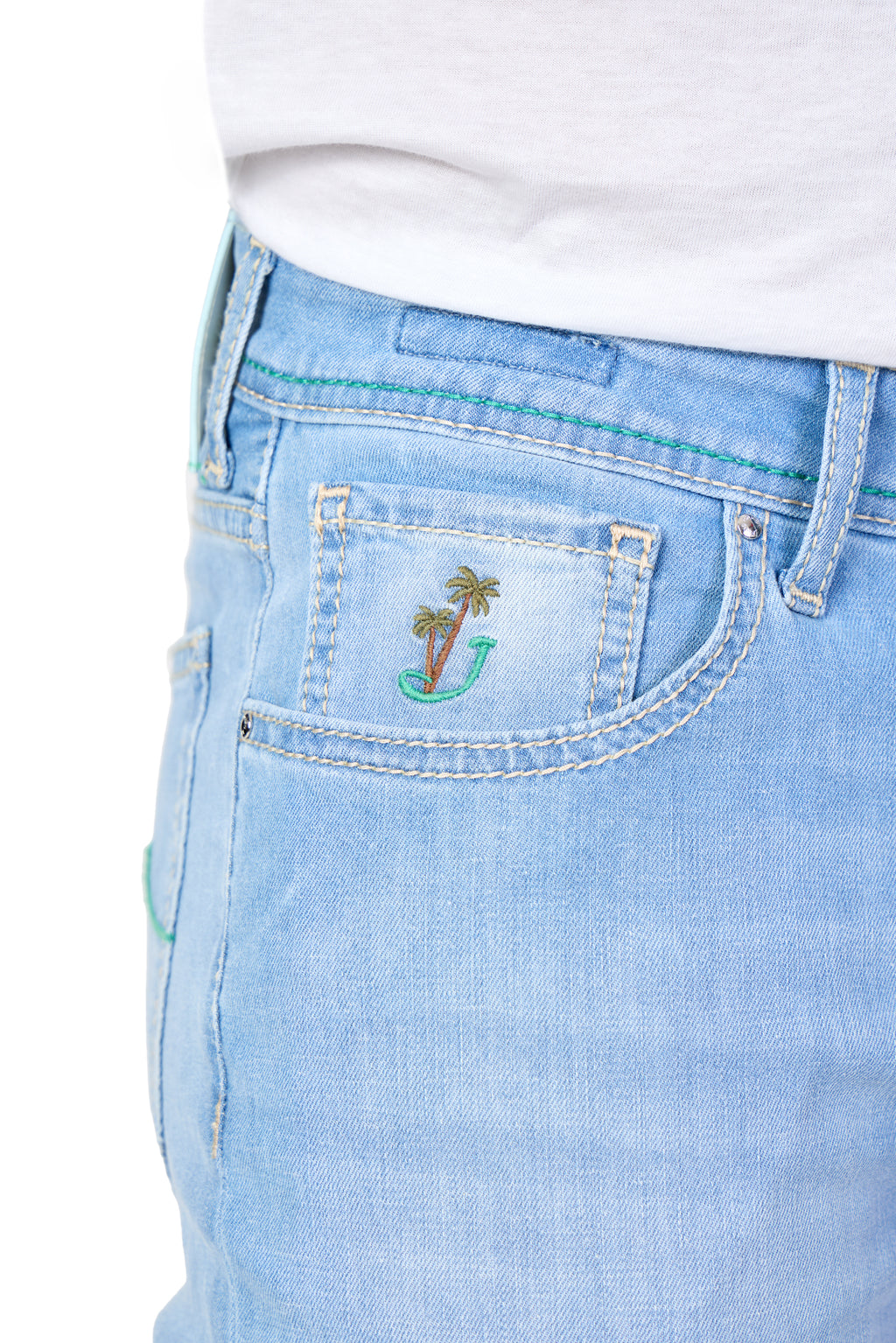 JACOB COHEN | Resort Bard Jeans With Embroidered Hotel Patch | Light Denim