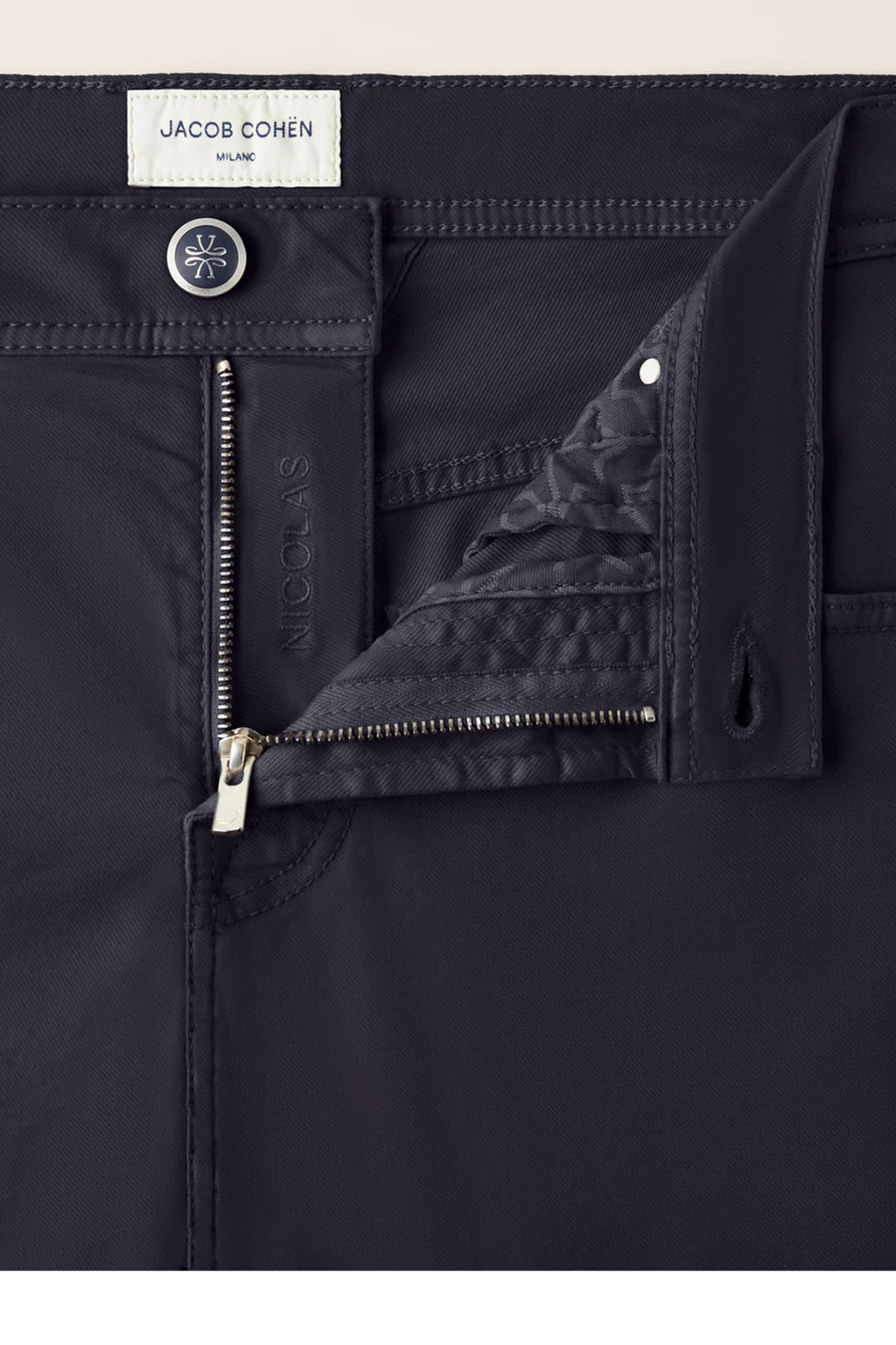 JACOB COHEN | Nicholas Cotton Lyocell Shorts | Navy