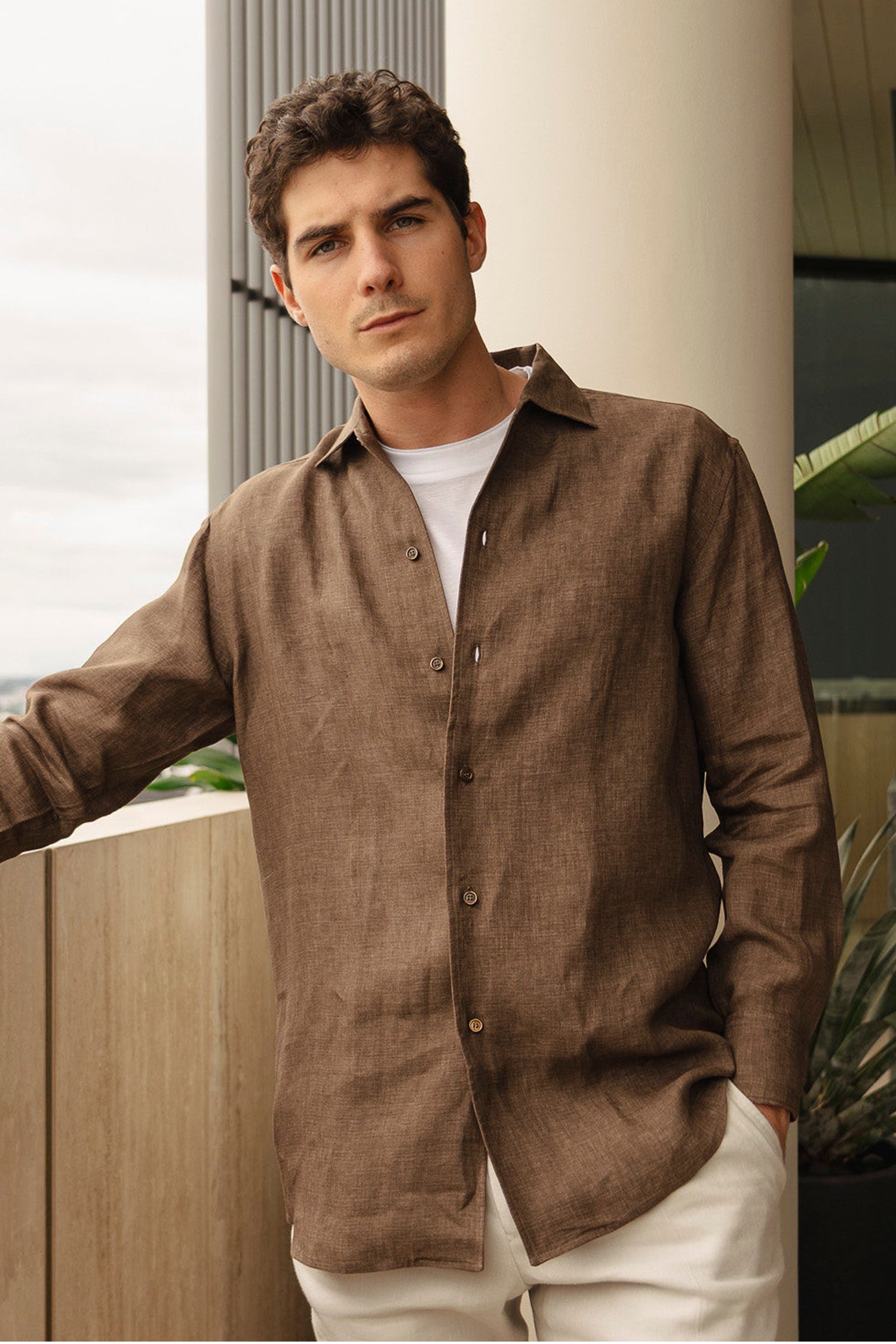 BRIONI | Casual Collar Linen Shirt | Chocolate