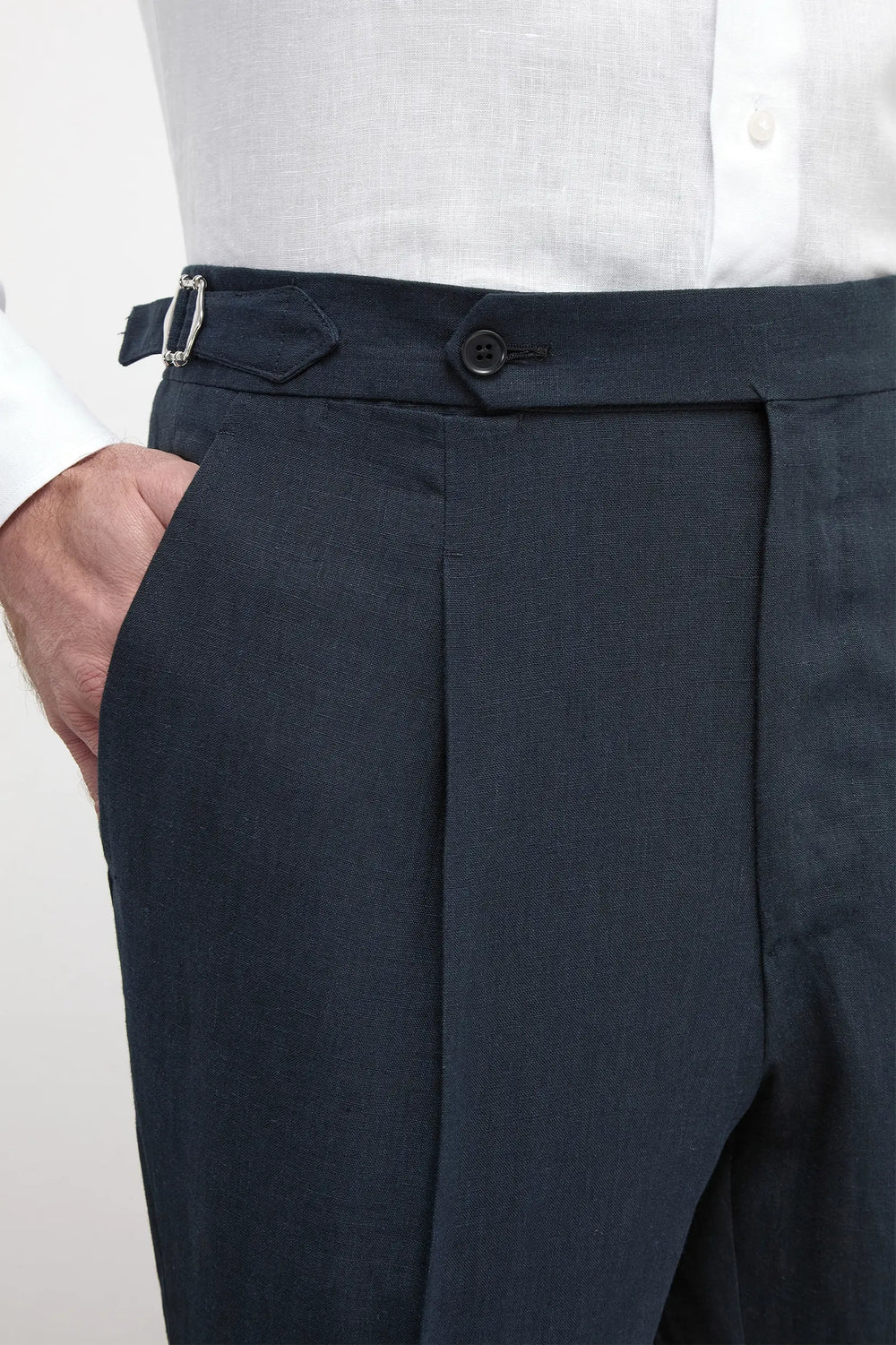 PINI PARMA | Linen Shorts With Side Tabs | Navy