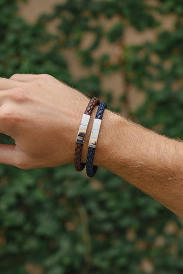 MO BRACELET THICK LEATHER W SOLID CLASP